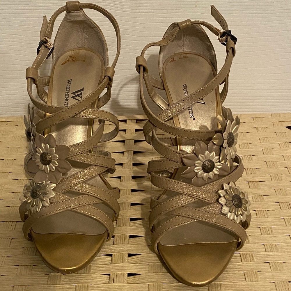 Worthington Tan Shimmer 4” heels Sz 7
